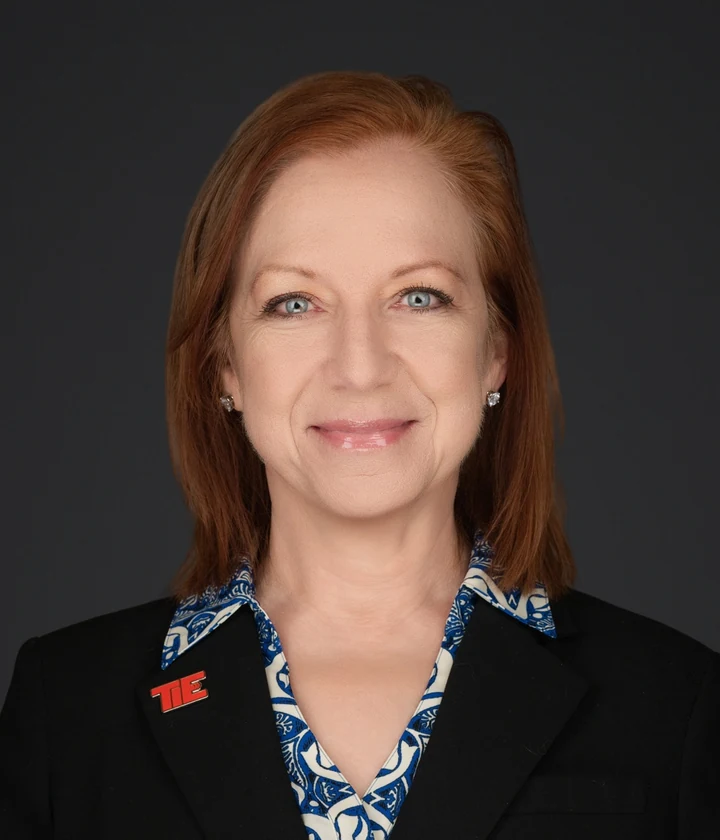 Headshot of Sara Hand Herald